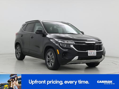 Black 2024 Kia Seltos EX