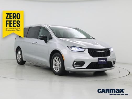 Silver 2024 Chrysler Pacifica Limited