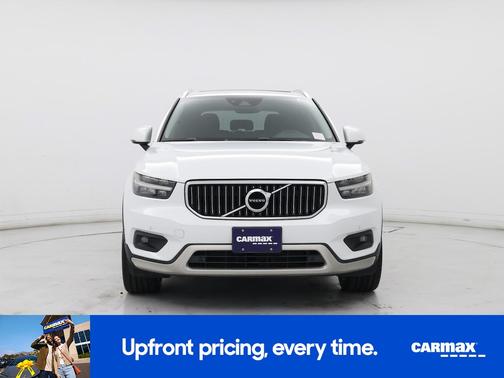 White 2019 Volvo XC40 T4 Inscription