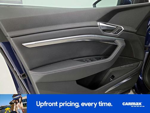 2023 Audi e-tron Premium Plus