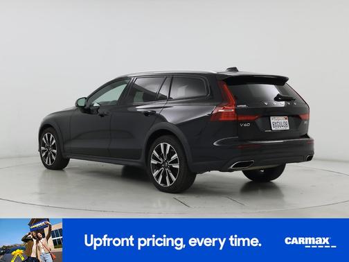 2021 Volvo V60 Cross Country T5