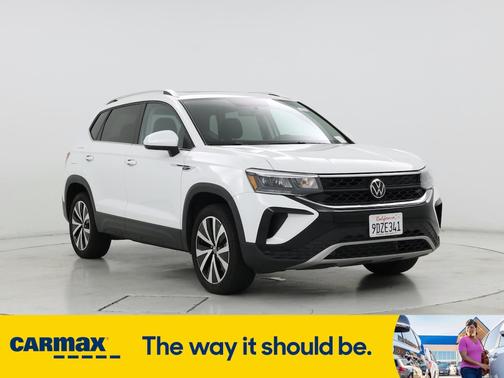 2022 Volkswagen Taos SE
