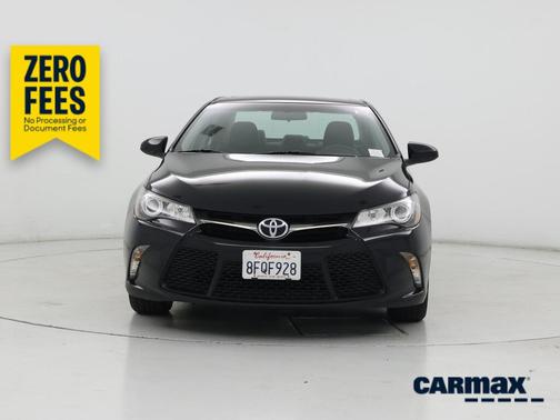 Black 2017 Toyota Camry SE