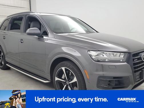 Gray 2019 Audi Q7 Prestige