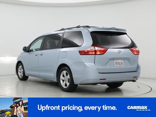 2016 Toyota Sienna LE