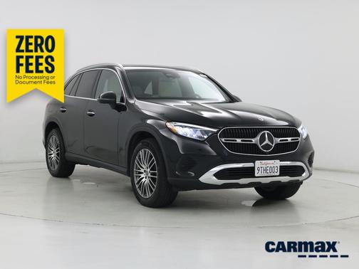 Black 2024 Mercedes-Benz GLC 300