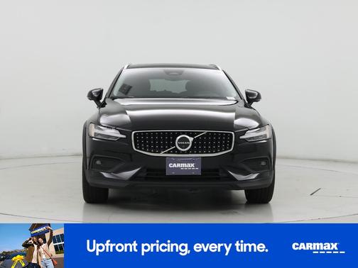 2025 Volvo V60 Cross Country B5 Plus