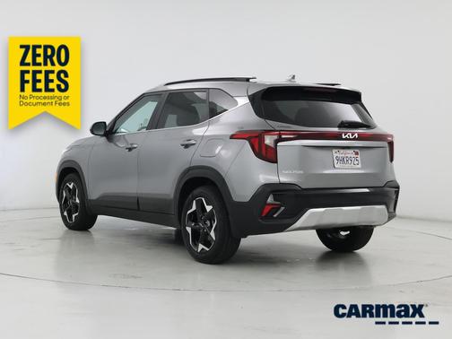 Silver 2024 Kia Seltos EX