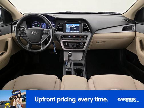 2017 Hyundai SONATA SE