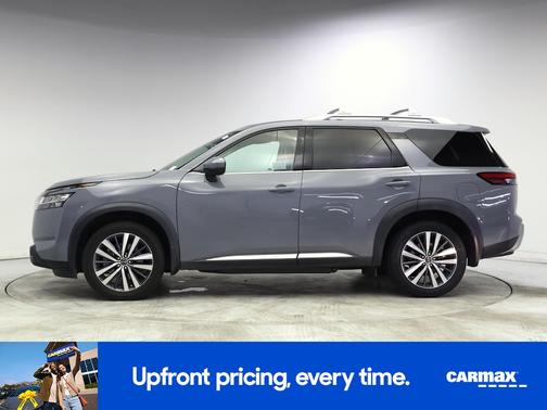 Gray 2022 Nissan Pathfinder Platinum