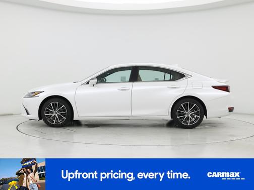 White 2025 Lexus ES 300h
