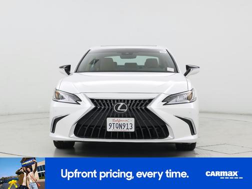 White 2025 Lexus ES 300h