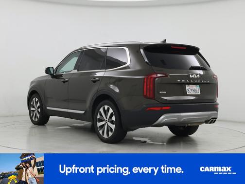 Green 2022 Kia Telluride S