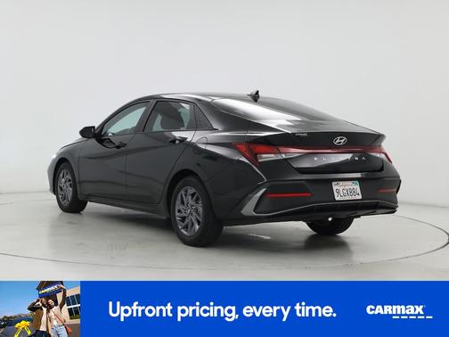 Black 2024 Hyundai ELANTRA SEL