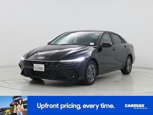 Black 2024 Hyundai ELANTRA SEL