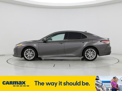 2019 Toyota Camry Hybrid XLE