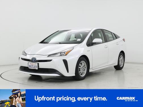 White 2021 Toyota Prius LE