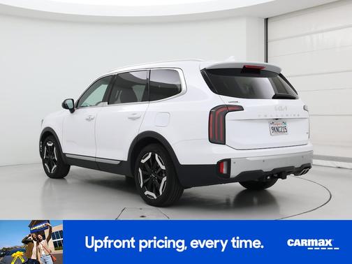 White 2024 Kia Telluride EX
