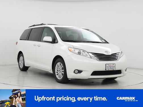 White 2016 Toyota Sienna XLE Auto Access Seat