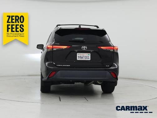 Black 2022 Toyota Highlander XLE