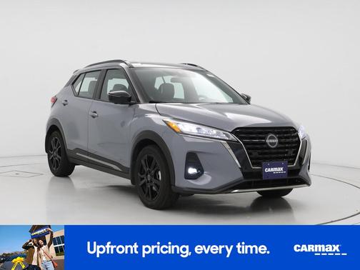 2022 Nissan Kicks SR