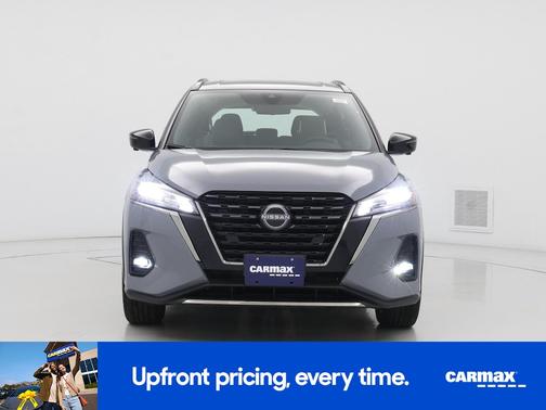 2022 Nissan Kicks SR