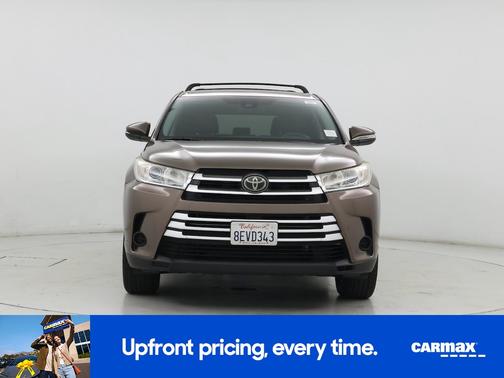 Brown 2018 Toyota Highlander LE