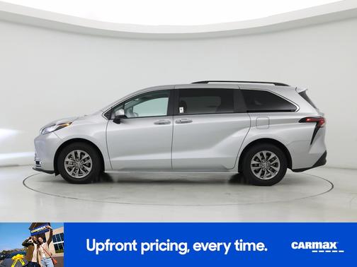 2023 Toyota Sienna XLE