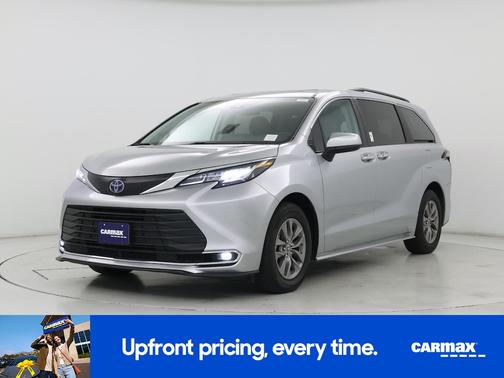 2023 Toyota Sienna XLE