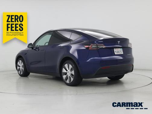 Blue 2023 Tesla Model Y Long Range
