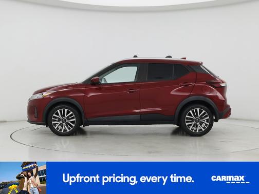 Red 2022 Nissan Kicks SV