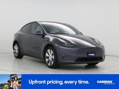 Gray 2023 Tesla Model Y Long Range