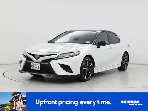 White 2018 Toyota Camry XSE