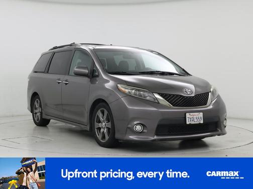 Gray 2017 Toyota Sienna SE Premium