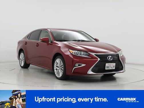 2016 Lexus ES 300h 