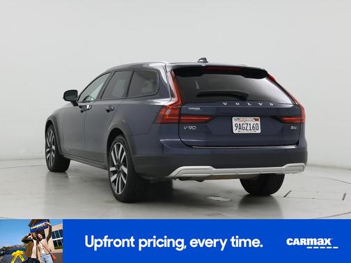 2022 Volvo V90 Cross Country B6