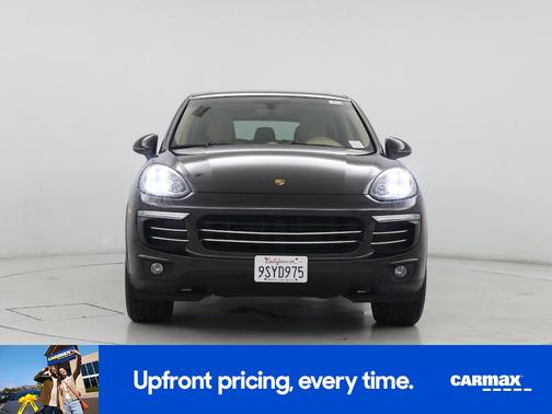 2017 Porsche Cayenne Platinum