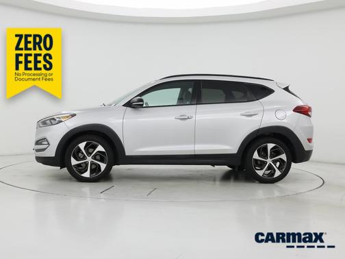 White 2018 Hyundai TUCSON Value