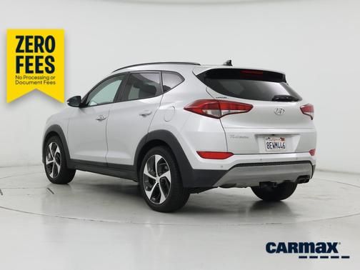 White 2018 Hyundai TUCSON Value