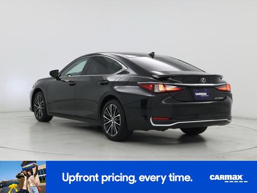 Black 2025 Lexus ES 300h Luxury