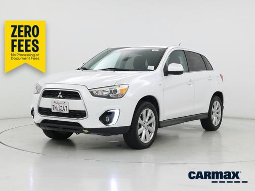 White 2015 Mitsubishi Outlander Sport SE
