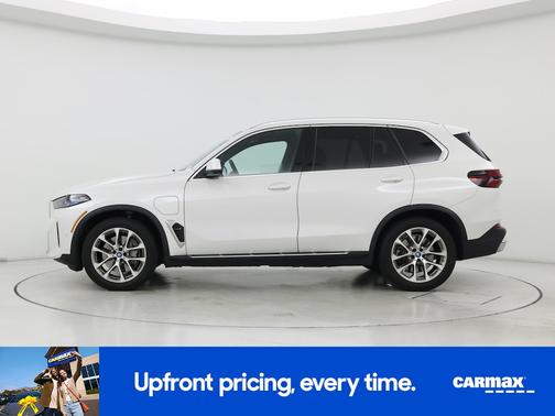 White 2024 BMW X5 PHEV xDrive50e