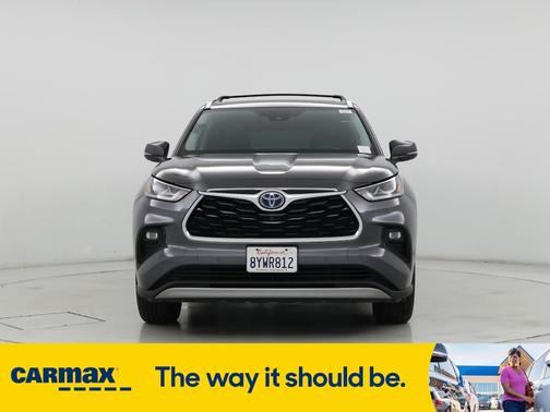 2022 Toyota Highlander Hybrid Platinum