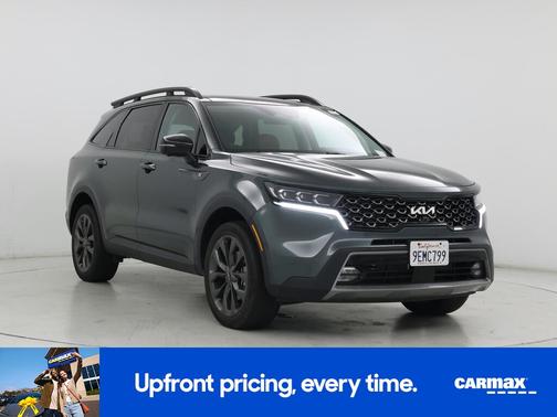 Green 2023 Kia Sorento SX