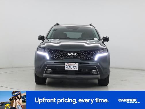 Green 2023 Kia Sorento SX