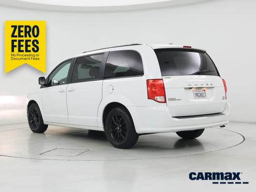 White 2019 Dodge Grand Caravan GT