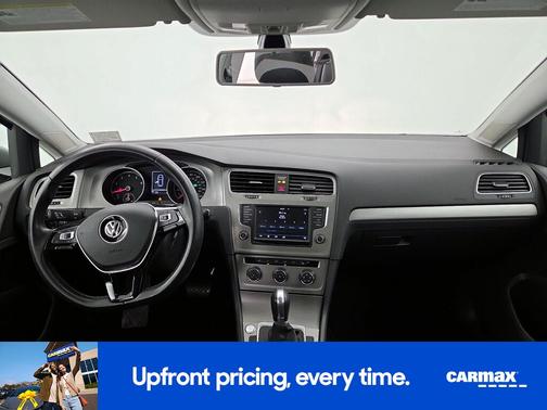 2017 Volkswagen Golf SE