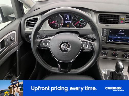 2017 Volkswagen Golf SE