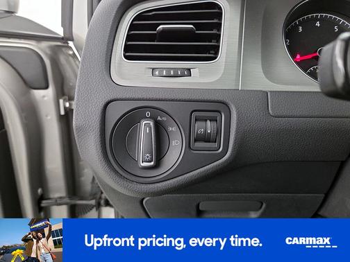 2017 Volkswagen Golf SE