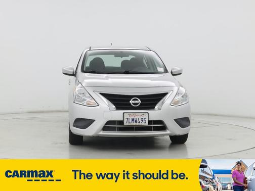 2015 Nissan Versa SV